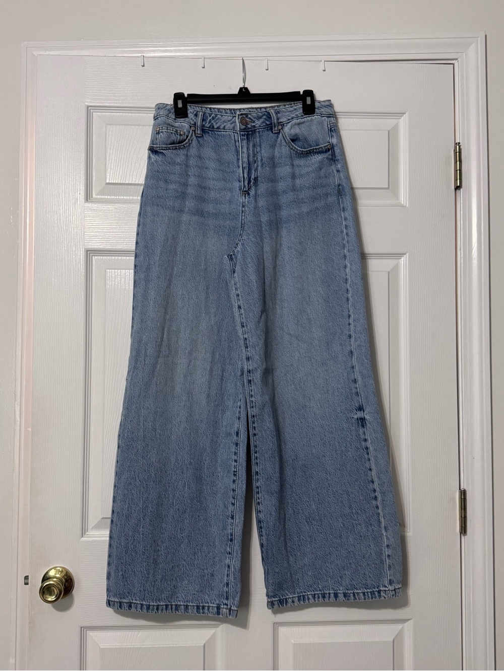 Light Wash Wide Leg Women’s Jeans